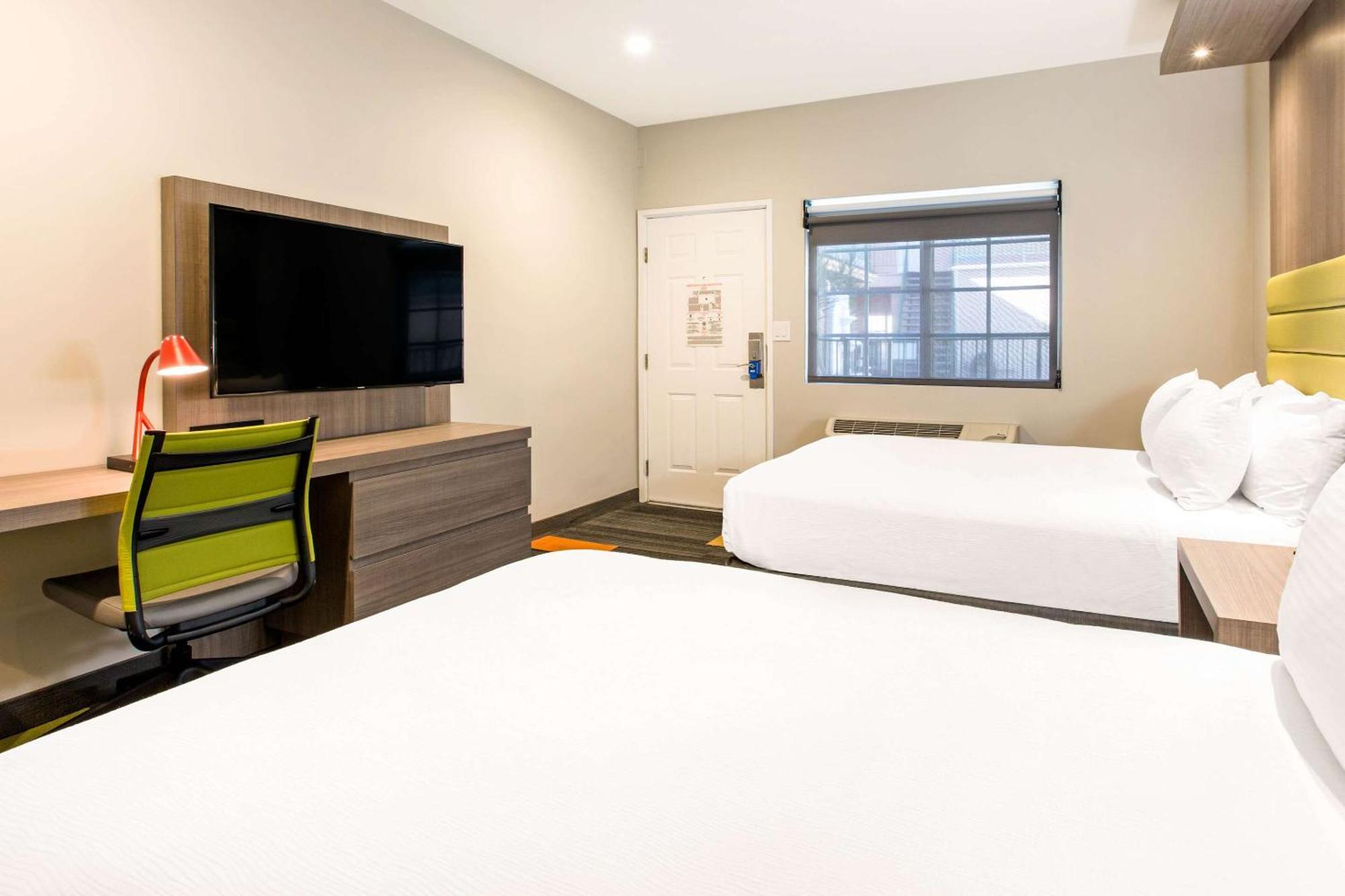Rodeway Inn Near Melrose Ave — Fotos 2